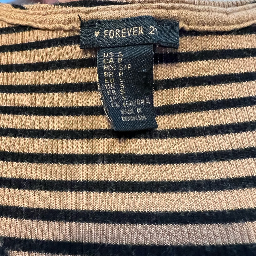 Forever 21 top - Picture 2 of 2